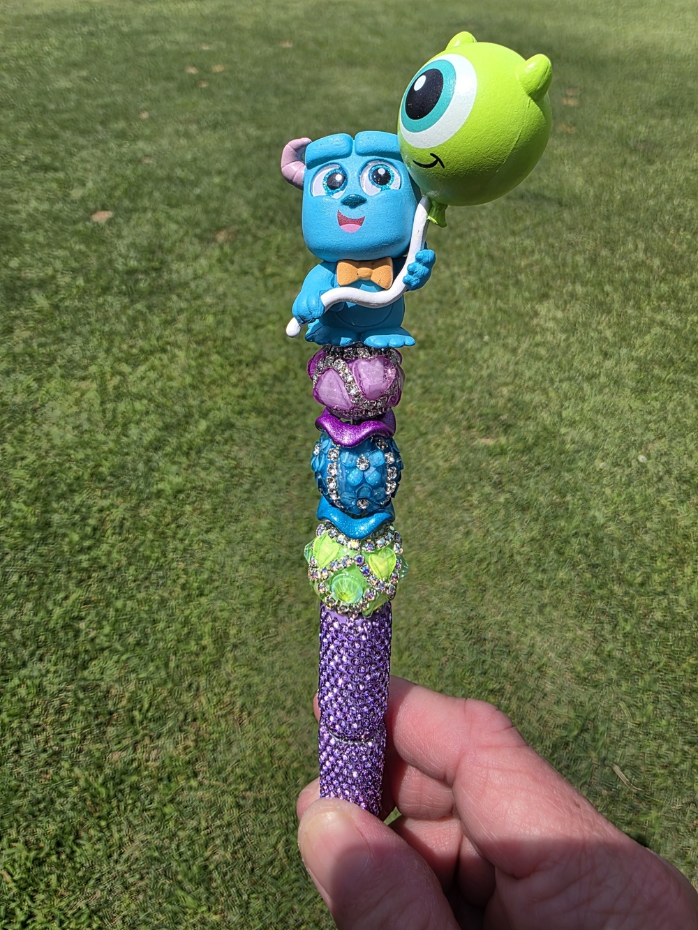 Disney Character Balloon Pen....New.....Black Ink With Refills